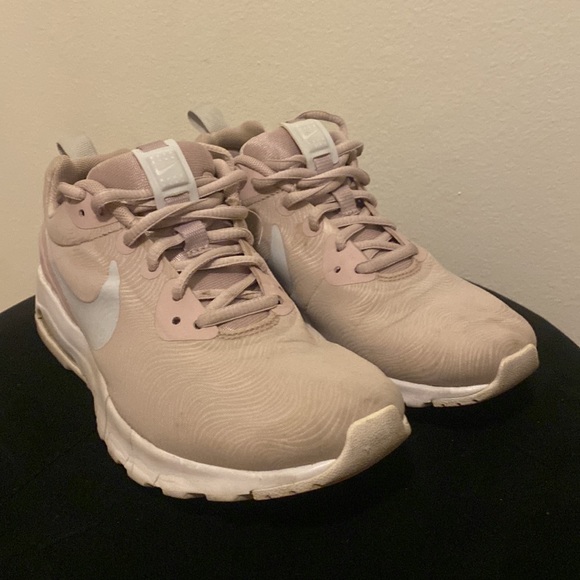 Nike Air Max Motion LW SE - Picture 3 of 9